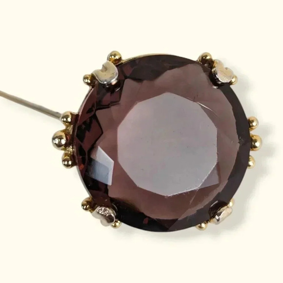 Vintage Sphinx Faceted Glass Brooch - Picture 1 of 7